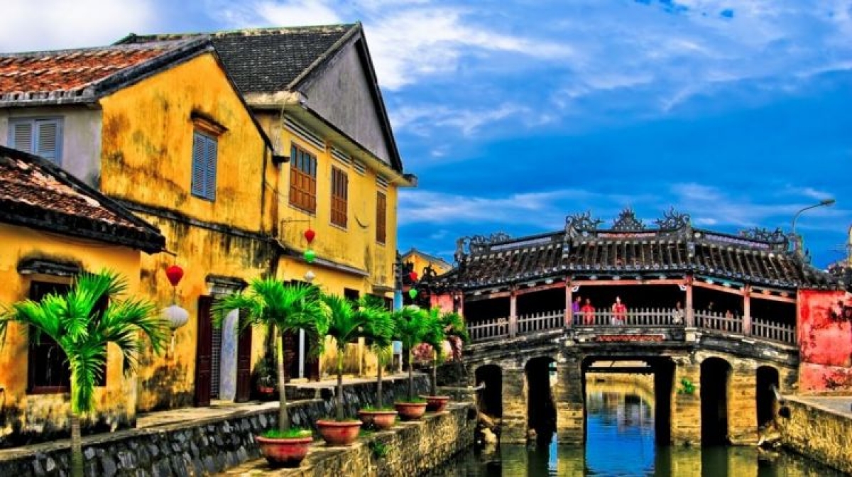 2. Quảng Nam là tỉnh duy nhất ở Việt Nam có đến hai Di sản văn hóa thế giới: Đô thị cổ Hội An và Thánh địa Mỹ Sơn - luôn thu hút lượng khách quốc tế lớn trước khi xảy ra đại dịch. Ảnh: Chùa Cầu ở Hội An.

 