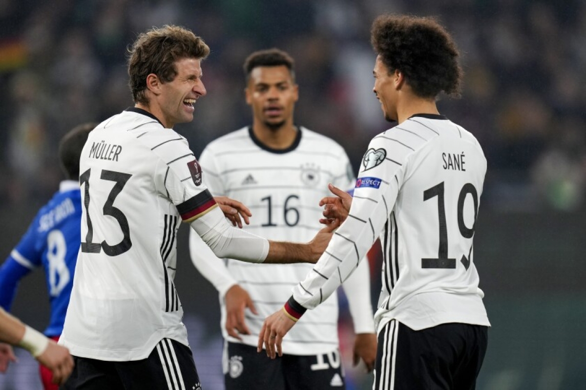 Leroy Sane (số 19) và Thomas Mueller (số 13) cùng lập cú đúp cho tuyển Đức (Ảnh: Internet)
