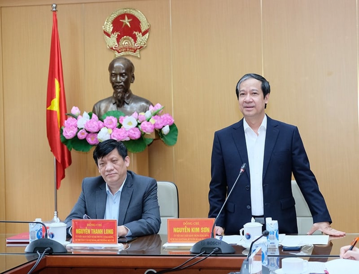 Bộ trưởng Bộ GD&ĐT Nguyễn Kim Sơn phát biểu tại buổi làm việc