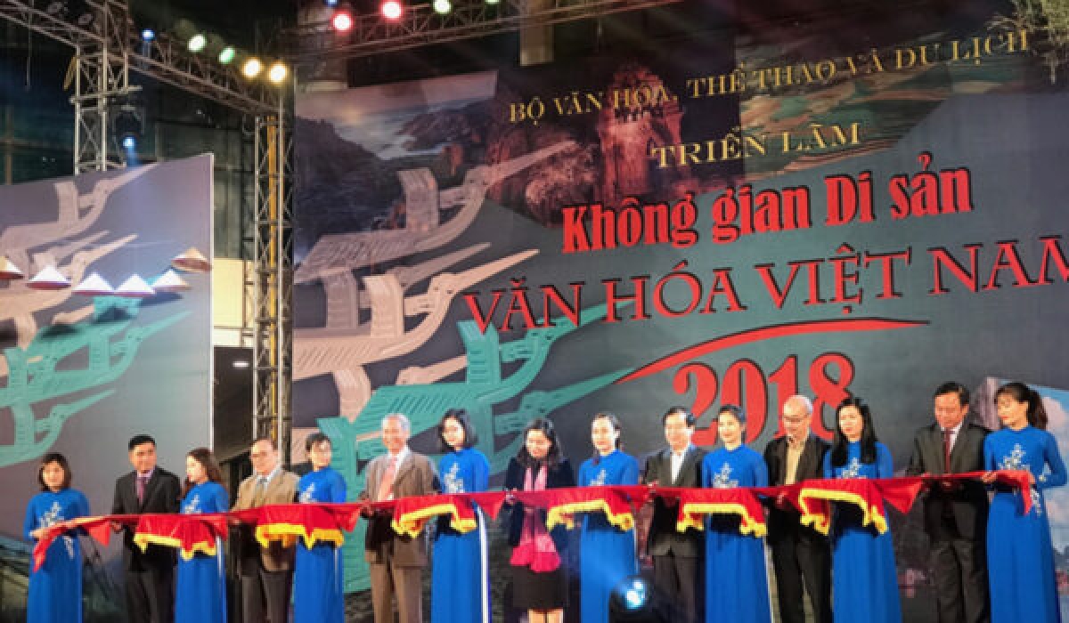 Các hoạt động triển lãm, giao lưu văn hóa nghệ thuật mang lại những trải nghiệm giàu cảm xúc cho khán giả, khơi dậy tình yêu quê hương, đất nước, niềm tự hào dân tộc, nâng cao nhận thức, trách nhiệm của cộng đồng trong việc bảo tồn, phát huy giá trị di sản văn hóa của dân tộc, góp phần xây dựng và phát triển nền văn hóa Việt Nam tiên tiến đậm đà bản sắc dân tộc.