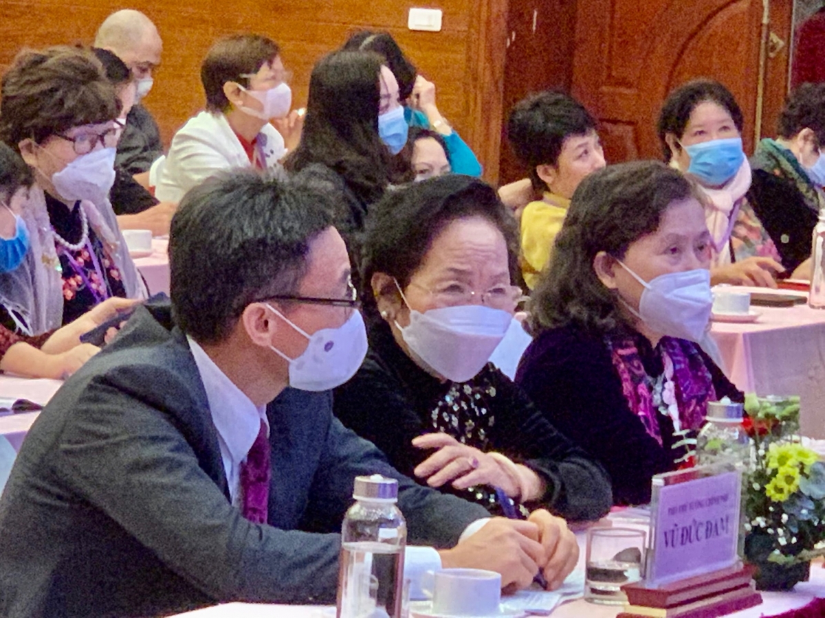 Phó Thủ tướng Vũ Đức Đam và nguyên Phó chủ tịch nước Nguyễn Thị Doan tại Đại hội