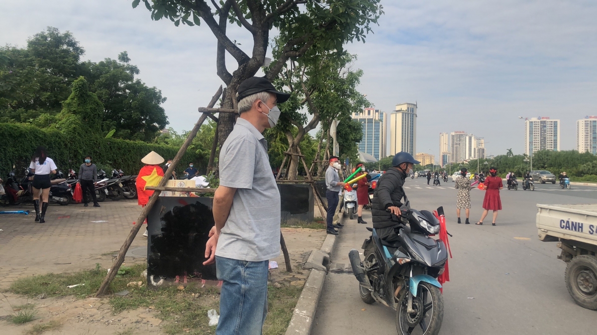 Do dịch bệnh tiếp tục có những diễn biến phức tạp, không khí trên sân VĐV Mỹ Đình không náo nhiệt như lúc chưa xảy ra dịch