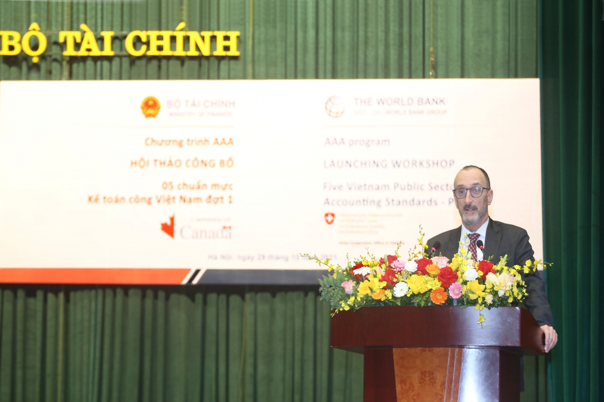 Ông Werner Gruber, Trưởng Bộ phận Hợp tác Quốc tế của Cục Kinh tế Liên bang Thụy Sỹ, Đại sứ quán Thụy Sỹ tại Việt Nam
