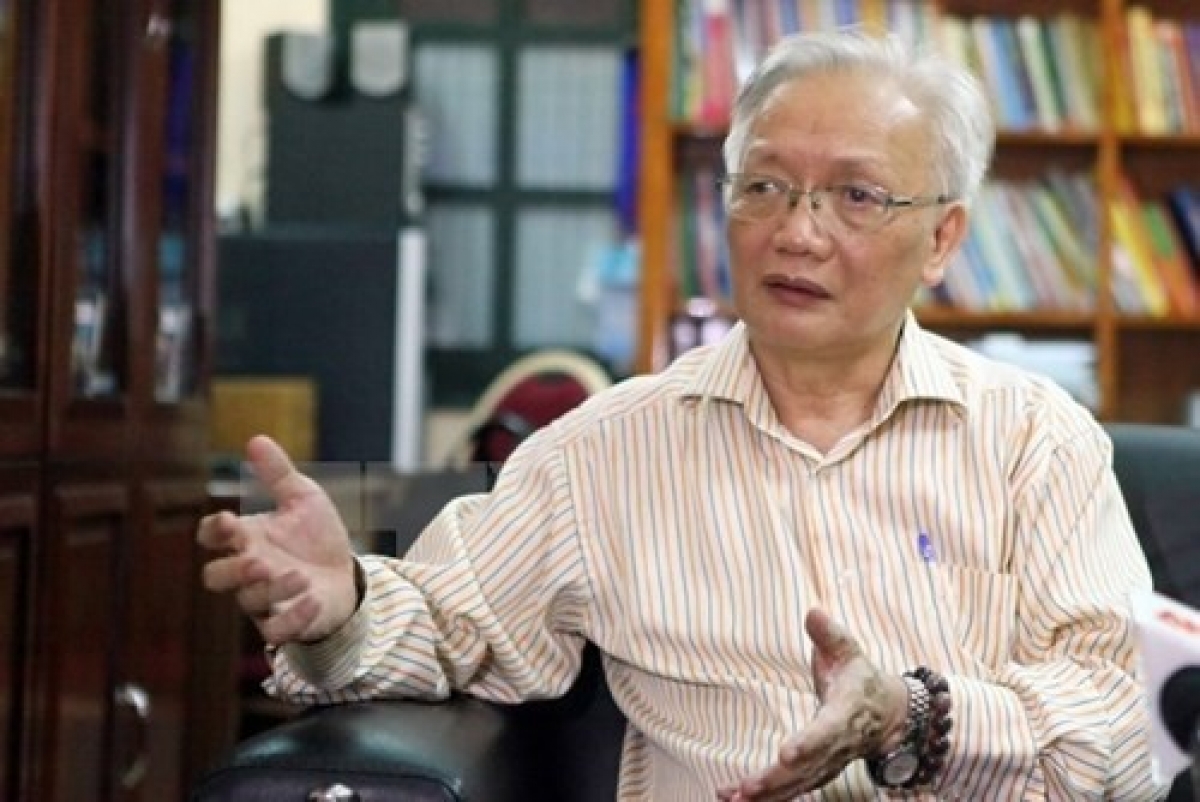 Thầy giáo, TS. Nguyễn Tùng Lâm (Ảnh: Tienphong.vn)