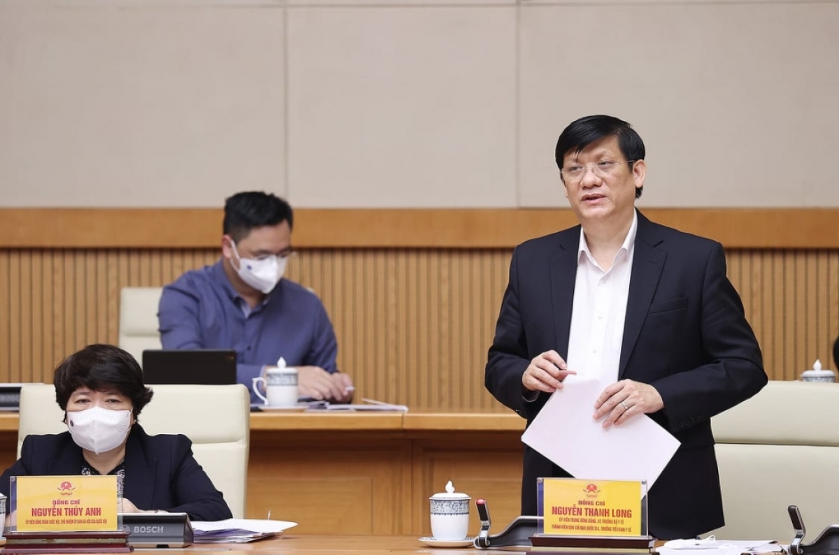 Bộ trưởng Bộ Y tế Nguyễn Thanh Long phát biểu tại cuộc họp