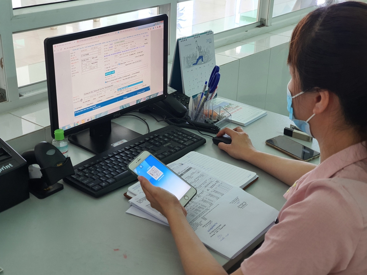 BHXH tỉnh, BHXH các huyện phải đến trực tiếp cài đặt cho người dân, nên mất rất nhiều thời gian, không thể tăng nhanh số người đã cài đặt
