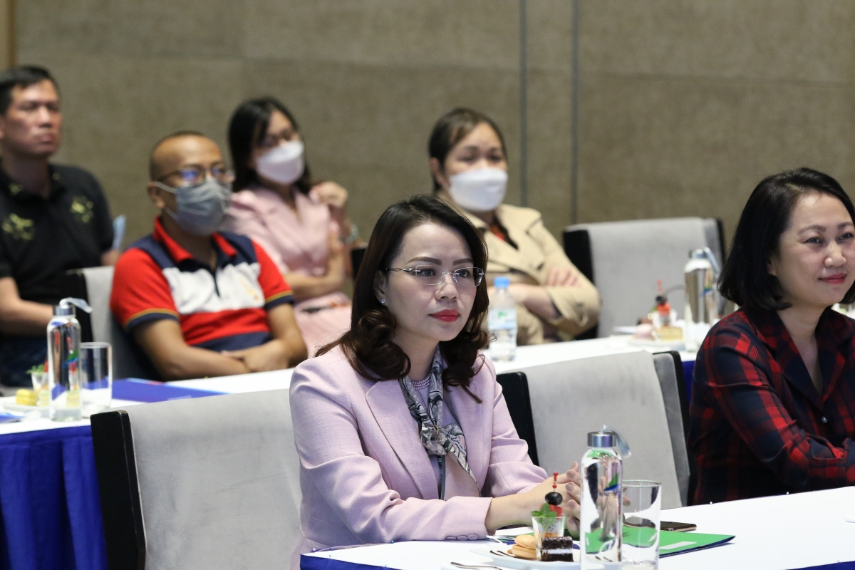 Bà Hương Trần Kiều Dung tại Lễ công bố giải đấu FLC Faros Golf Tournament 2021