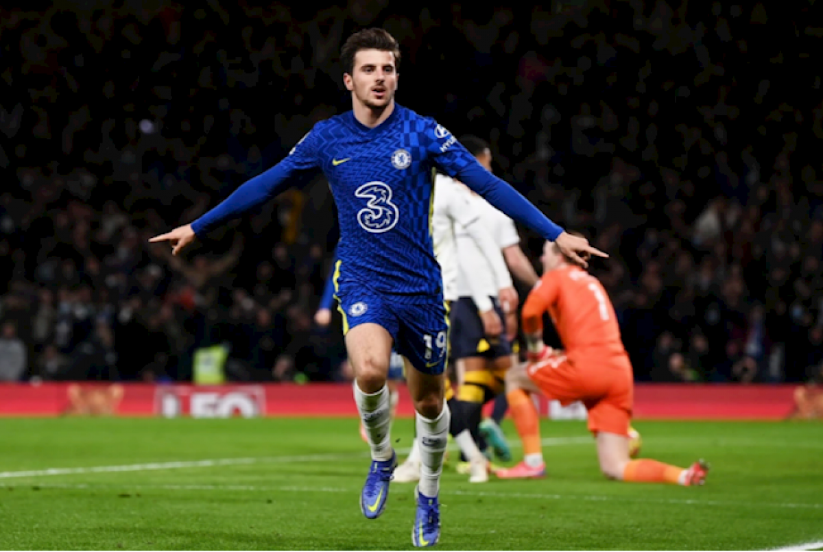 Mason Mount phấn khích sau pha làm bàn (Ảnh: Internet)