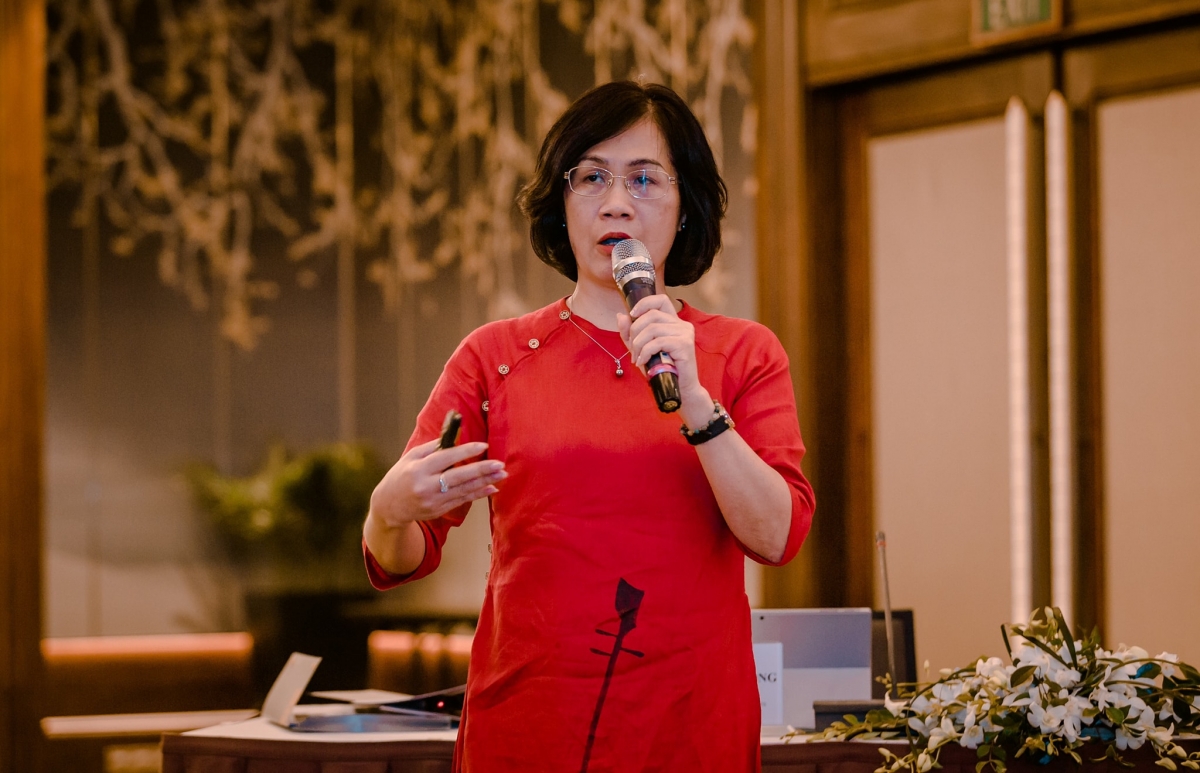 PGS.TS Nguyễn Thị Thu Phương, Phó Viện trưởng phụ trách Viện Văn hóa Nghệ thuật Quốc gia Việt Nam chia sẻ kinh nghiệm thực tiễn xây dựng hồ sơ cho Hà Nội – thành phố Sáng tạo về Thiết kế năm 2019.