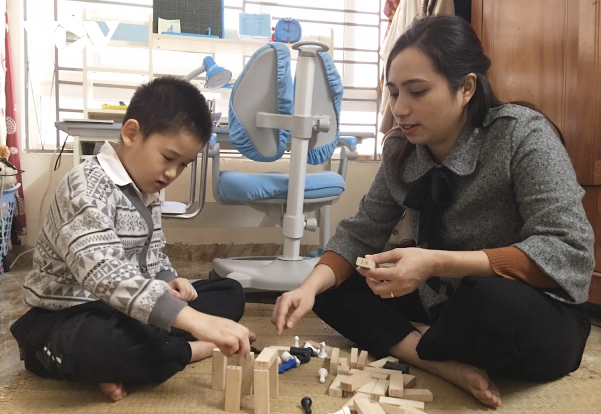 Nhiều GV mầm non tư thục nhận trông trẻ trong dịch COVID-19 chờ đợi ngày trường học mở cửa