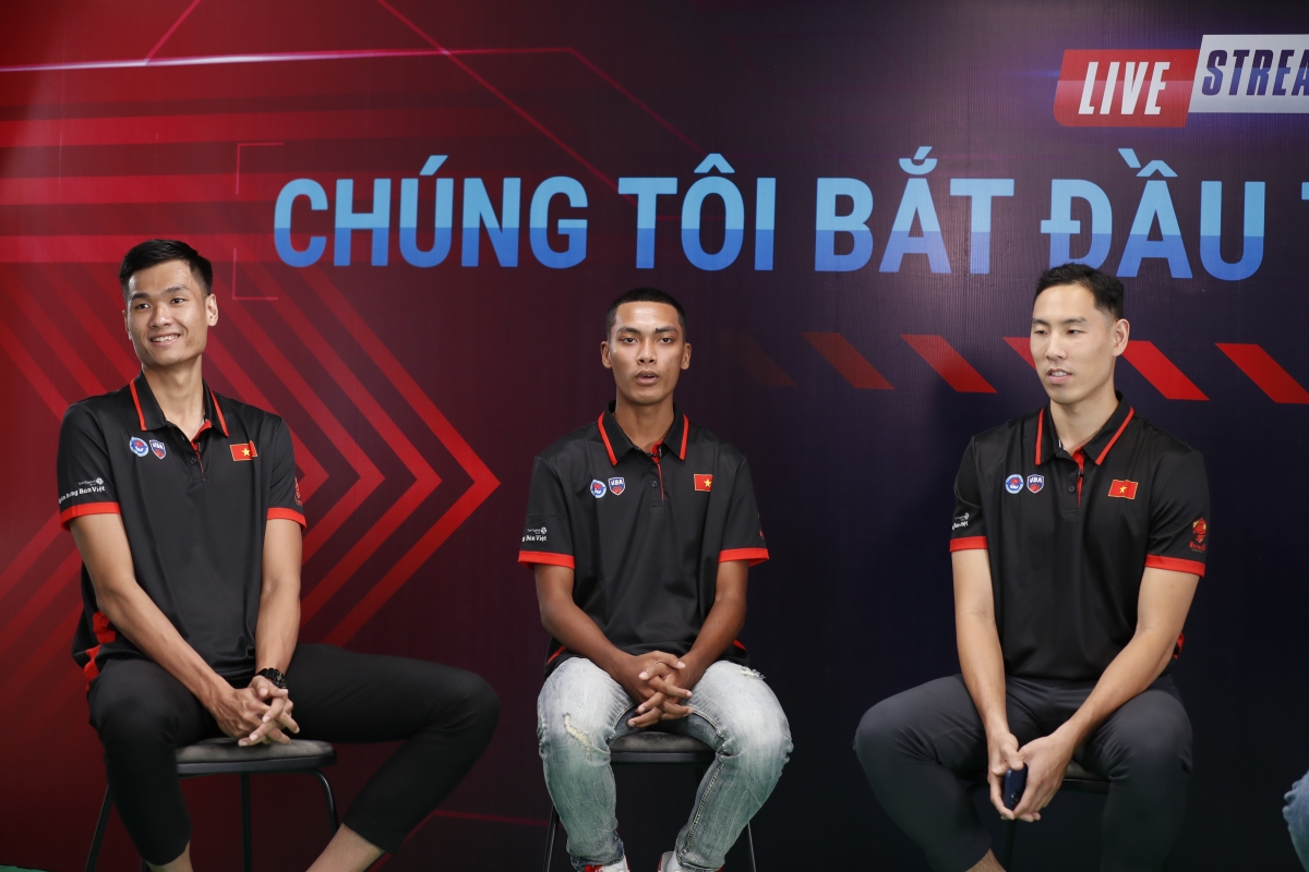 Các tuyển thủ Nguyễn Huỳnh Phú Vinh, Nguyễn Anh Kiệt và Young Dương Justin