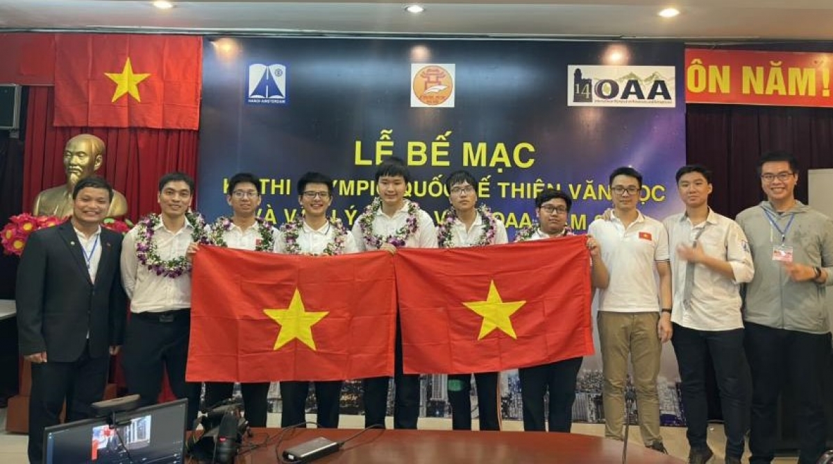 Kỳ thi Olympic quốc tế về Thiên văn học và Vật lý Thiên văn (IOAA) lần thứ 14, đoàn học sinh Việt Nam đạt thành tích cao nhất trong các lần dự thi.