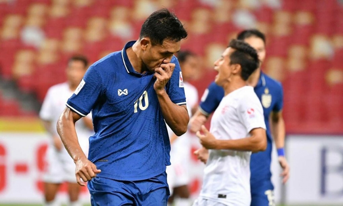 Teerasil Dangda (10) lập cú đúp trong chiến thắng 4-0 của Thái Lan trước Myanmar