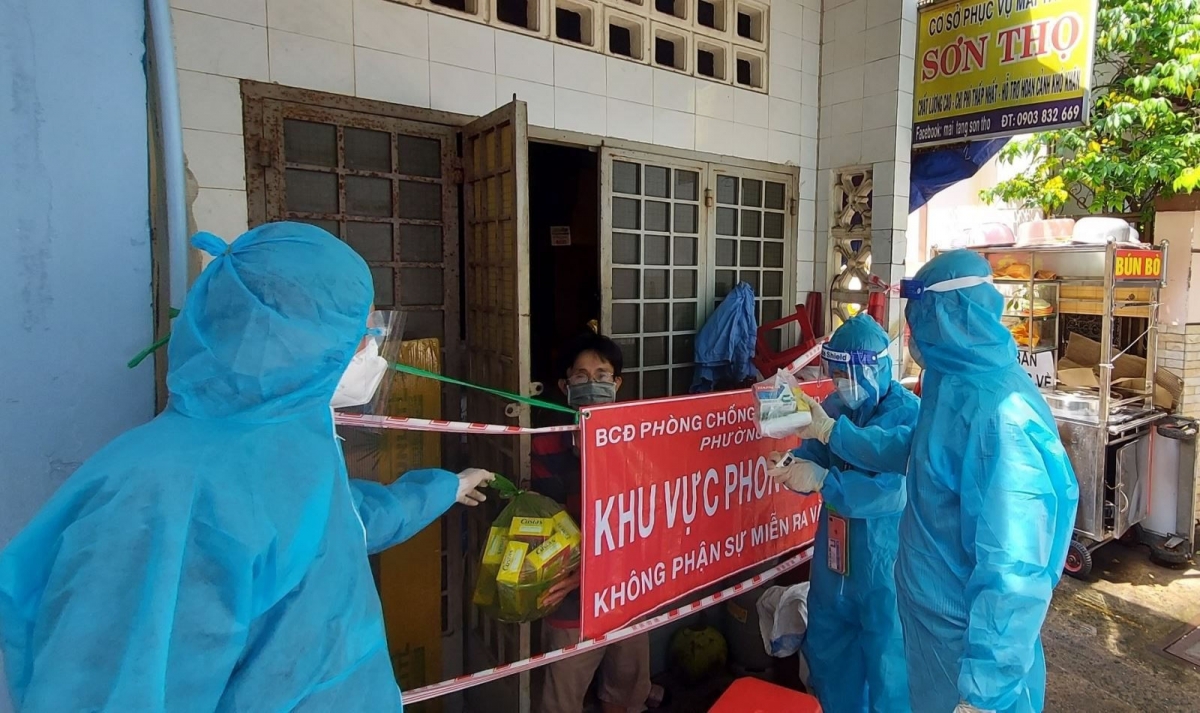 F0 từ 3 tháng tuổi đến 49 tuổi không có bệnh nền, tiêm đủ vaccine COVID-19 được chăm sóc tại nhà