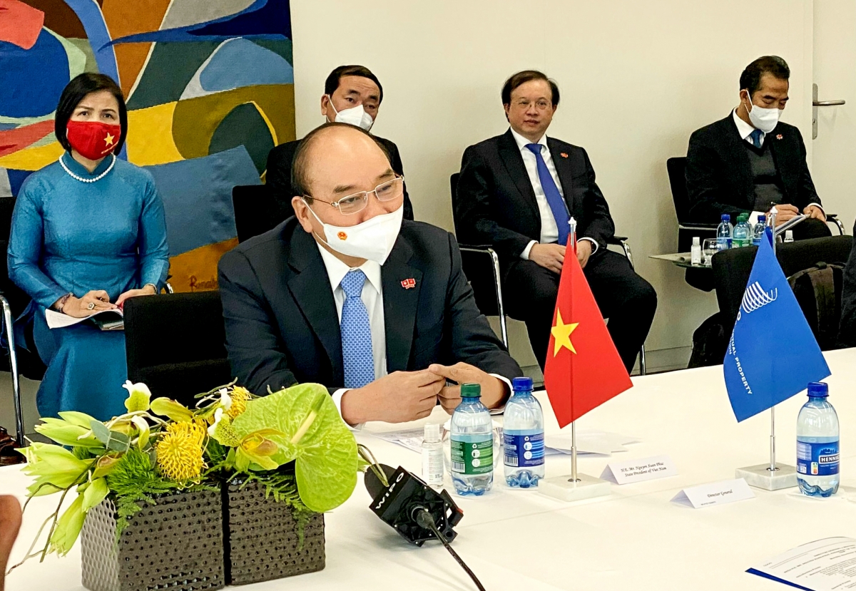 Chủ tịch nước Nguyễn Xuân Phúc hoan nghênh nỗ lực của WIPO và cá nhân Tổng Giám đốc Darren Tang trong việc thúc đẩy hệ sinh thái sở hữu trí tuệ toàn cầu. Ảnh: Cục Hợp tác Quốc tế, Bộ VHTTDL