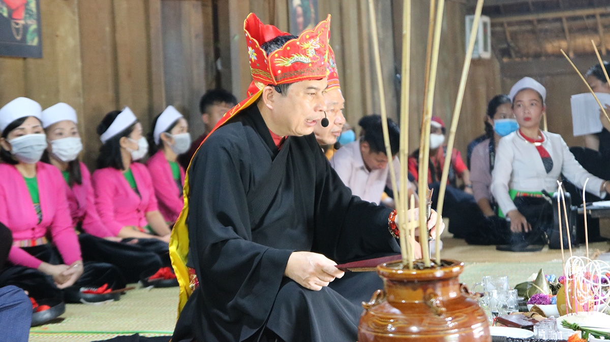 Ngày nay Lễ mát nhà của người Mường thường được tổ chức vào dịp đầu năm. Ảnh: Kim Anh