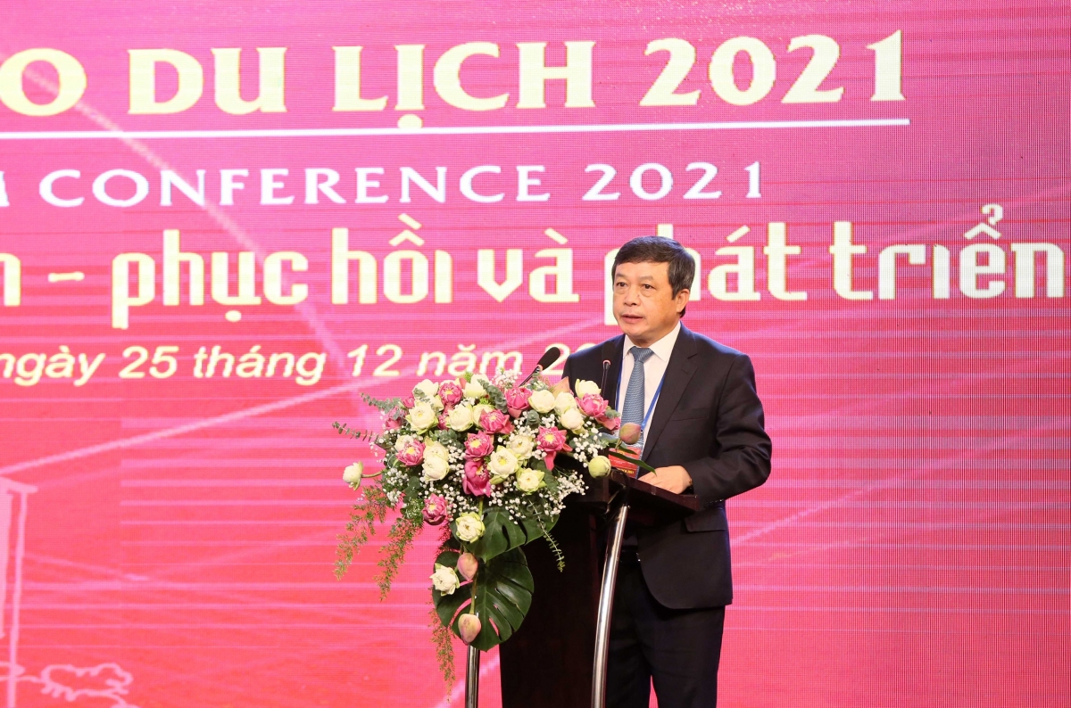 Thứ trưởng Bộ VHTT&DL Đoàn Văn Việt
