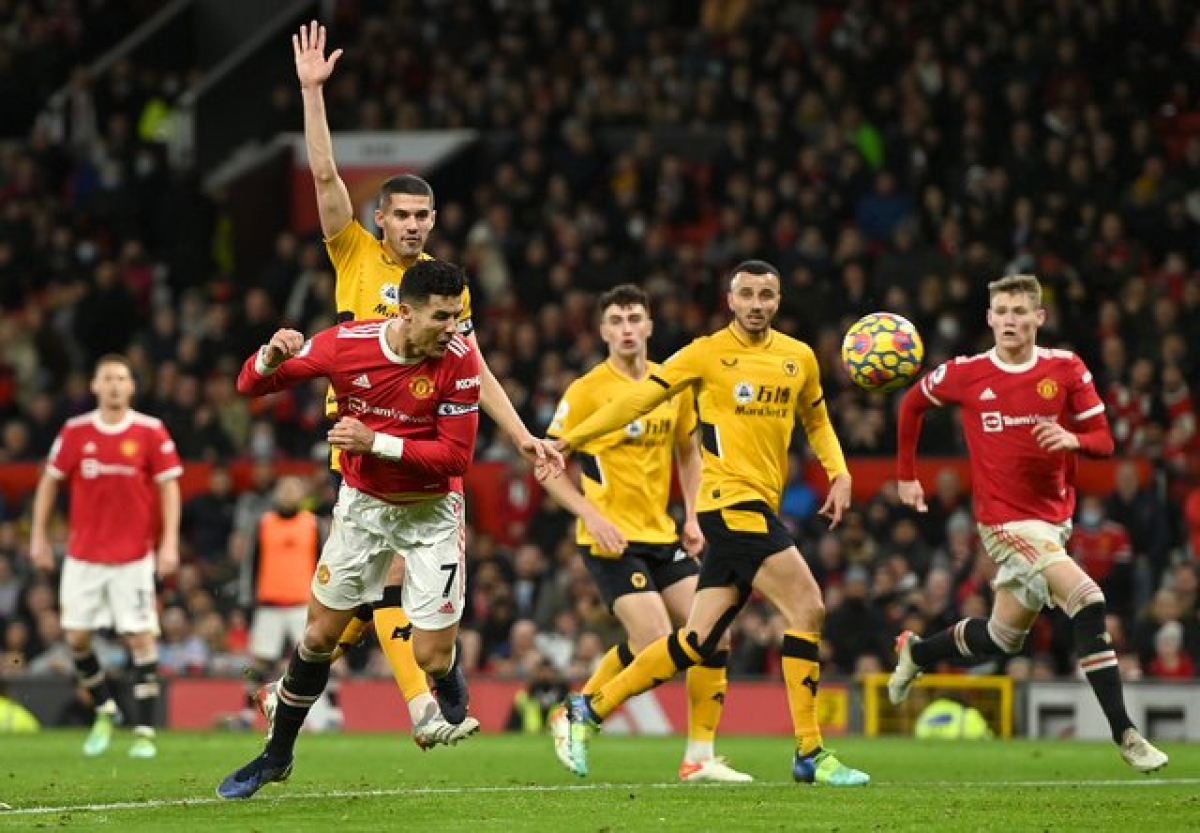 Ronaldo ghi bàn trong tư thế việt vị (Ảnh: Internet)