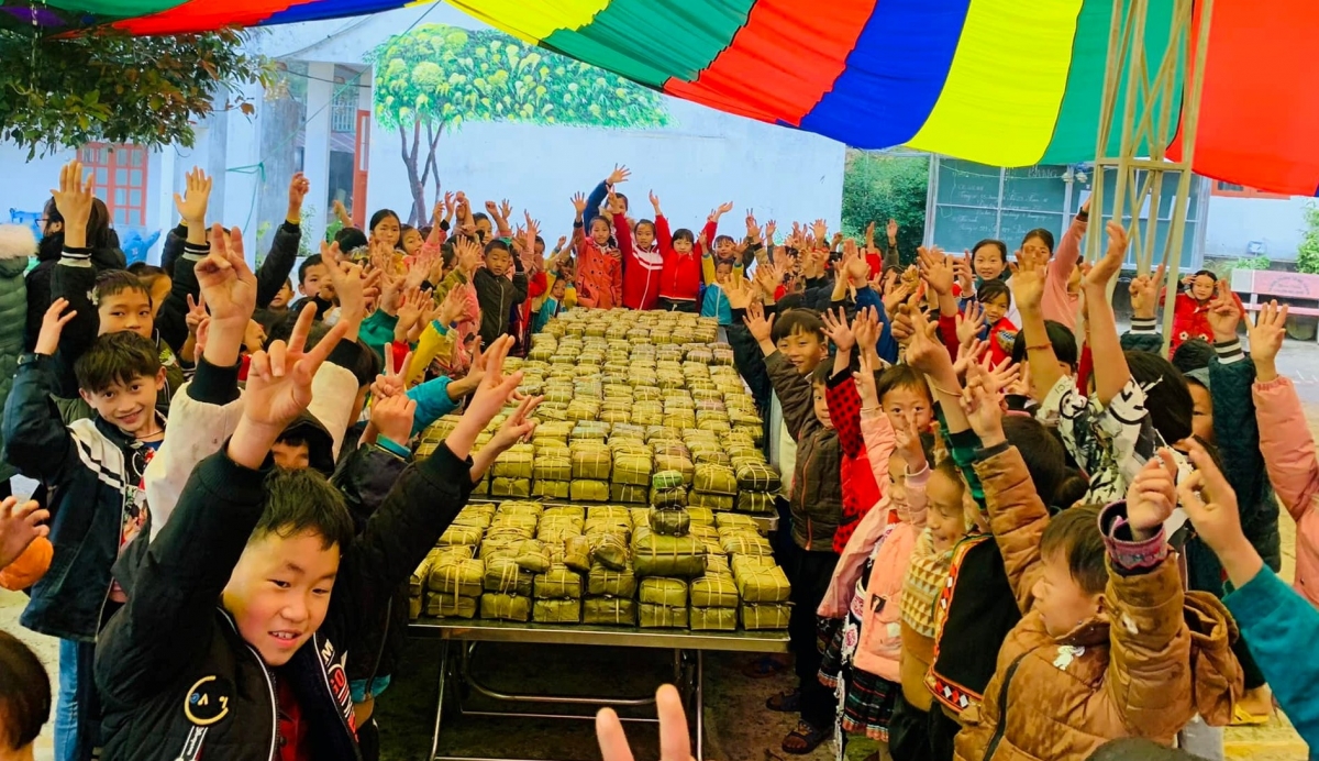 Sản phẩm của cô trò trường tiểu học Nùng Nàng (Tam Đường, Lai Châu)