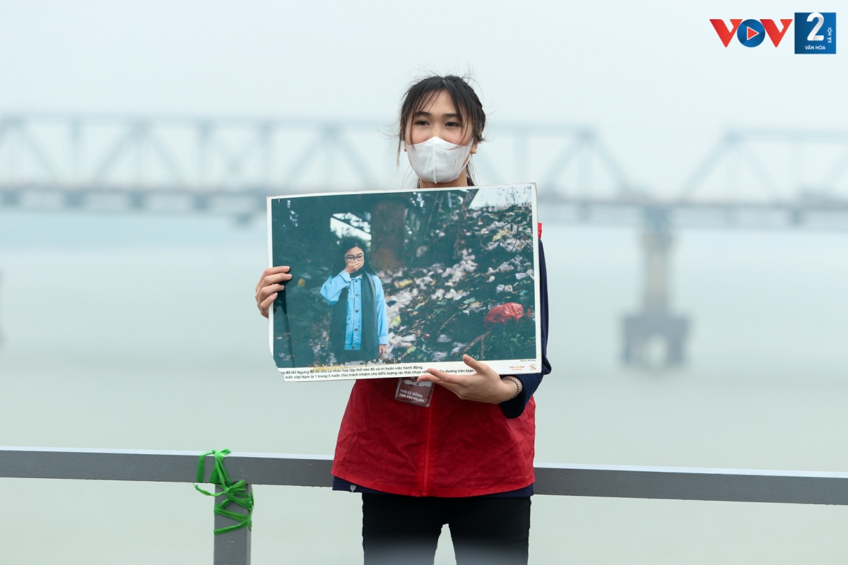 Sau 9 năm thực hiện dự án, nhóm tình nguyện nhận thấy nhiều người đã có ý thức hơn, thả cá không thả túi nilon.
