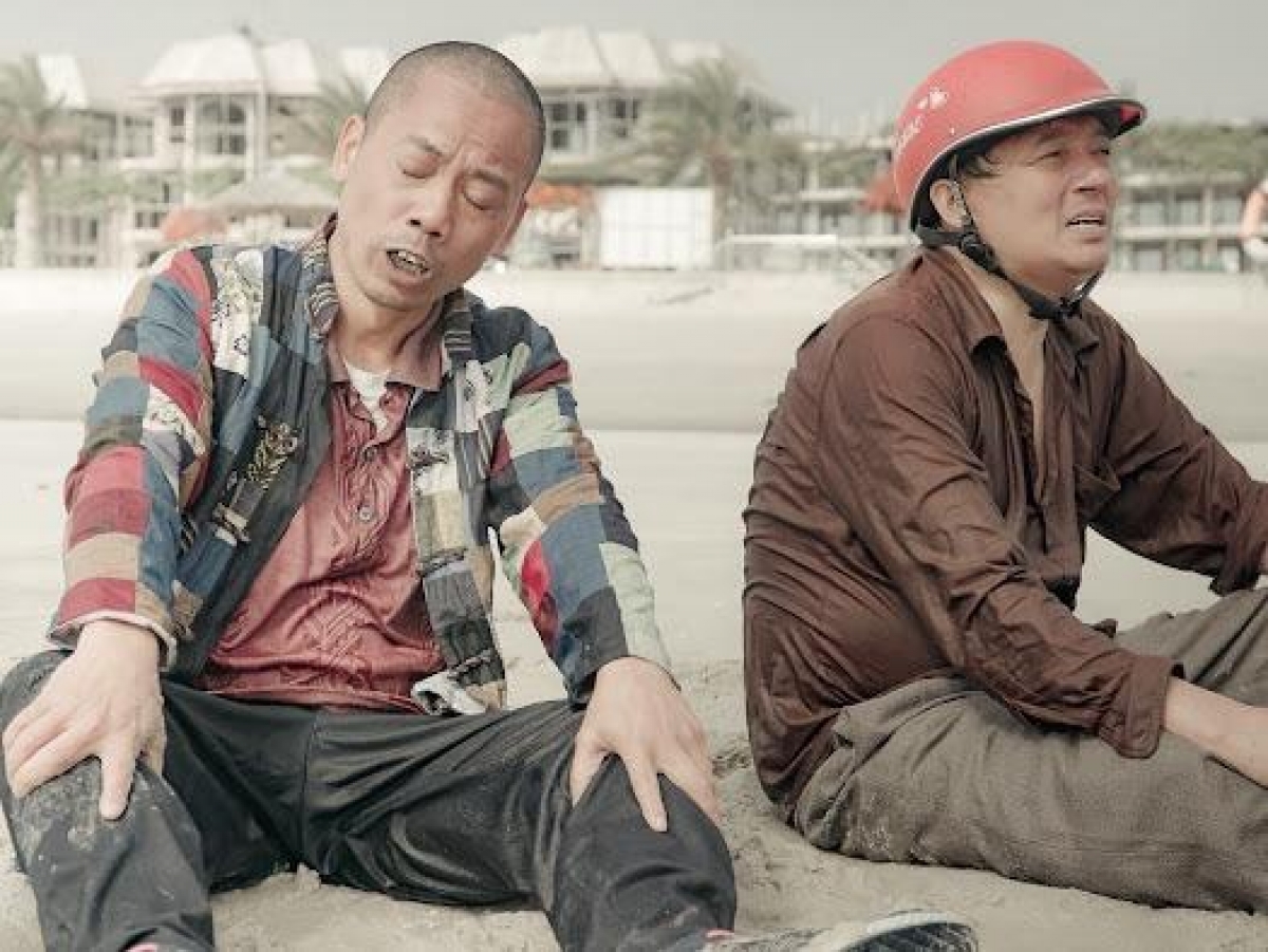 Đạo diễn, nghệ sỹ Trần Bình Trọng và nghệ sỹ Quang Thắng trong " Làng ế vợ 8"