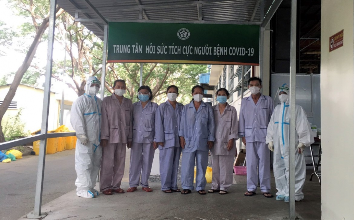 Nhiều bệnh nhân Covid-19 được điều trị khỏi và xuất viện nhờ mô hình Bệnh viện Chị - Em