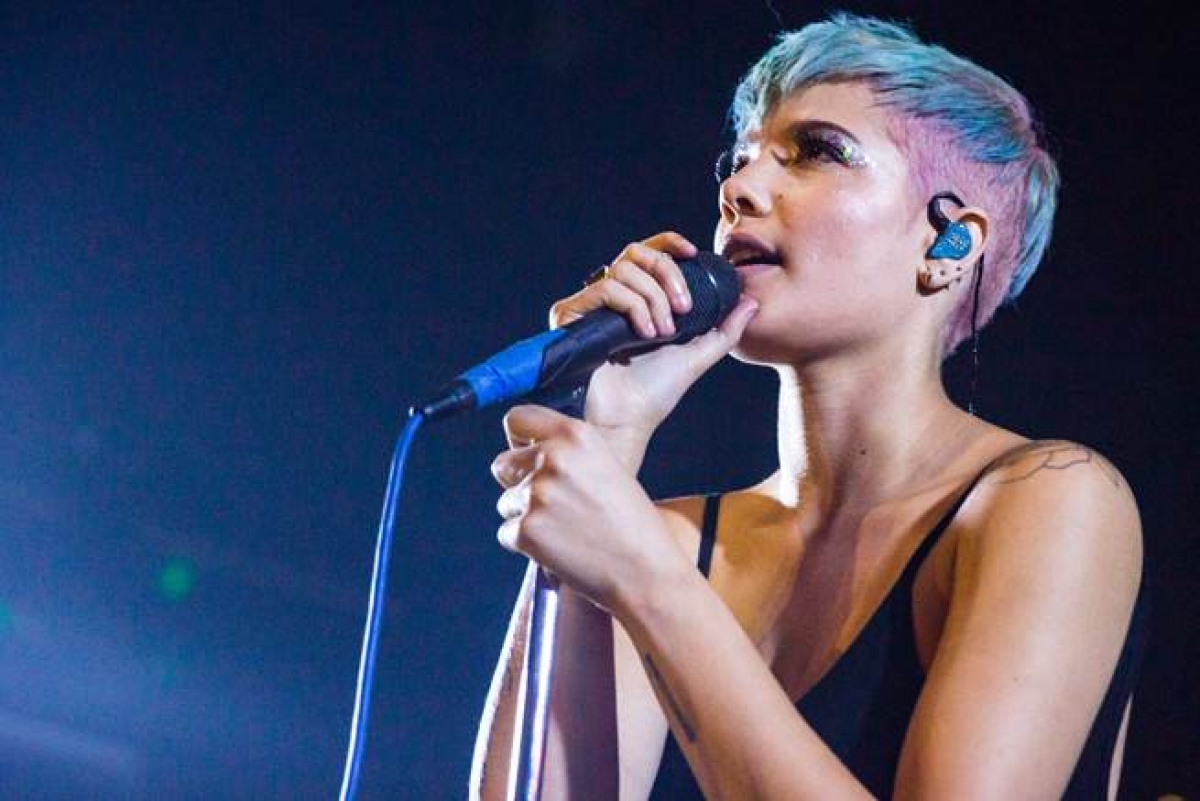 Nữ ca sỹ Halsey