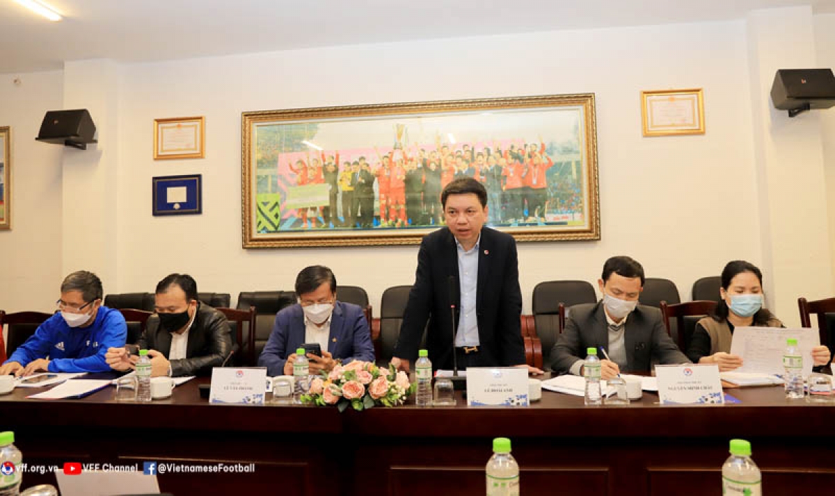 Ông Lê Hoài Anh - TTK VFF báo cáo công tác chuẩn bị trận đấu