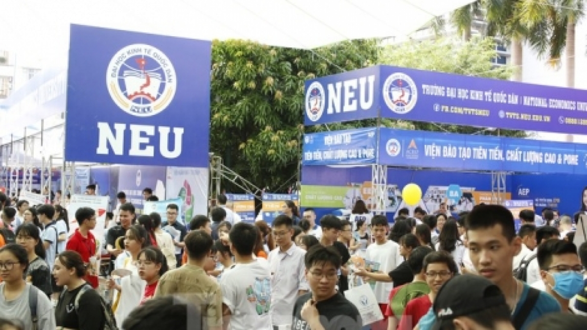 Trường ĐH Kinh tế Quốc dân lên kế hoạch đón sinh viên trở lại học tập trung từ ngày 14/2/2022.
