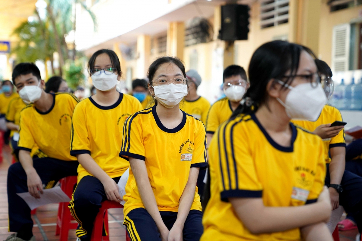 Chỉ thị 01 về việc đôn đốc, thực hiện hiệu quả nhiệm vụ sau kỳ nghỉ Tết Nhâm Dần 2022, Thủ tướng Chính phủ Phạm Minh Chính yêu cầu các Bộ, ngành, địa phương phấn đấu mở cửa trường học trước 14/2