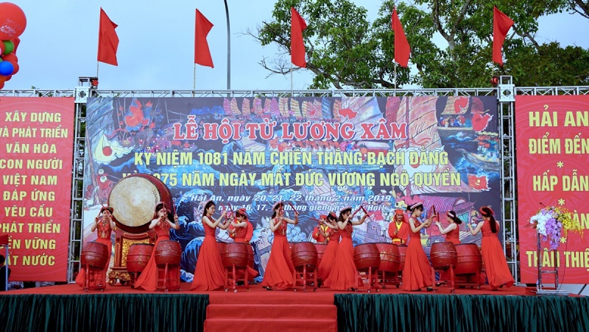 Lễ hội Từ Lương Xâm được tổ chức từ 16 đến 18 tháng Giêng hàng năm kỷ niệm chiến thắng Bạch Đằng và ngày mất của Đức Vương Ngô Quyền