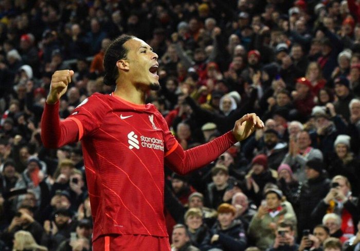 Van Dijk ấn định chiến thắng 6-0 cho đội chủ nhà (Ảnh: Internet)