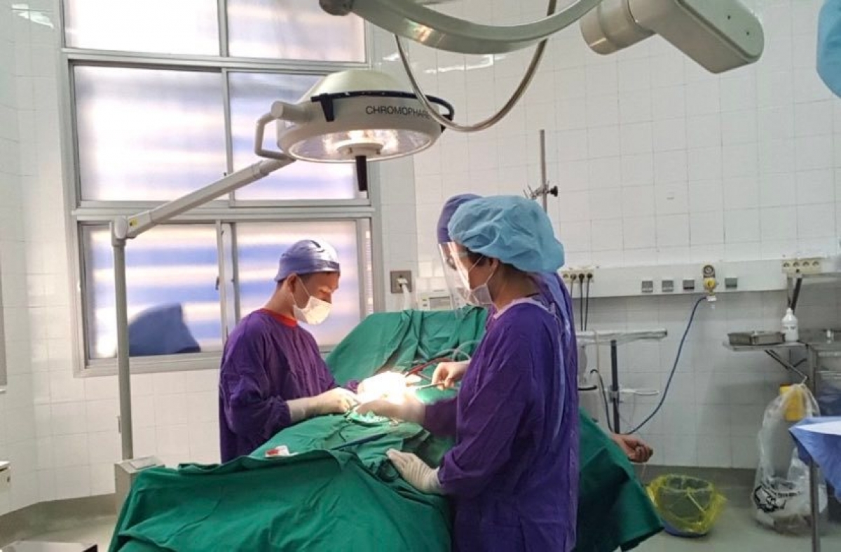 Ca phẫu thuật tháo xoắn tinh hoàn cho bệnh nhân C đã thành công