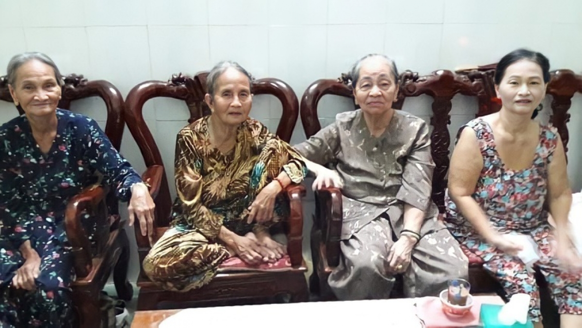Khi chưa có dịch Covid-19, cụ Hai và cụ Thanh thường xuyên gặp nhau.