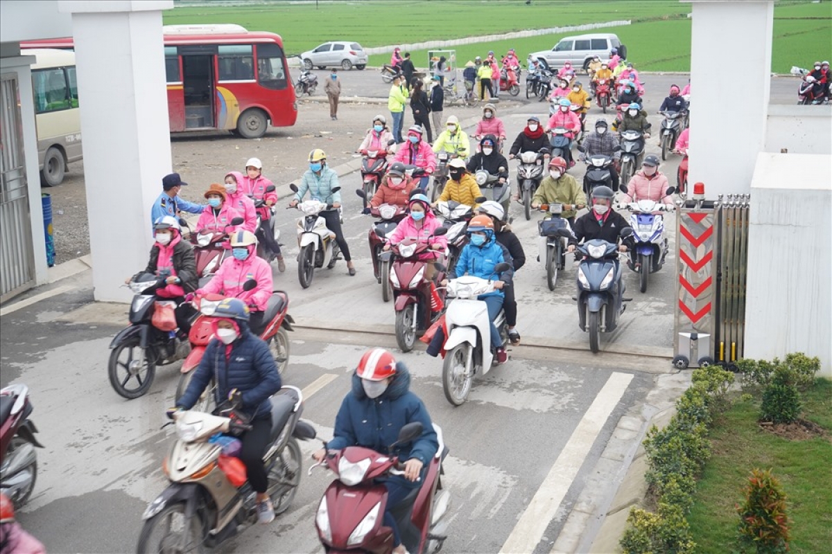 100% công nhân Công ty TNHH Viet Glory đã đi làm trở lại - Ảnh KT