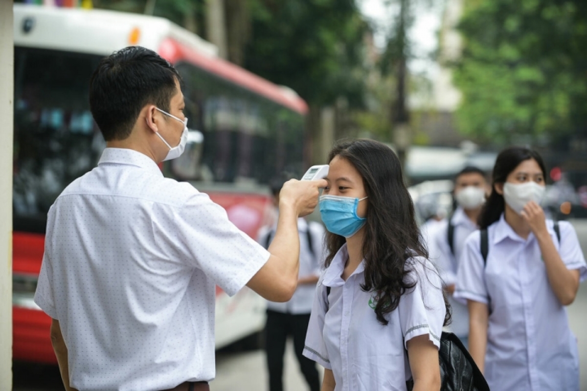 Học sinh tất cả các cấp học (trừ Mầm non) của 18 huyện, thị xã thành phố Hà Nội đi học trực tiếp kể từ ngày 10/02