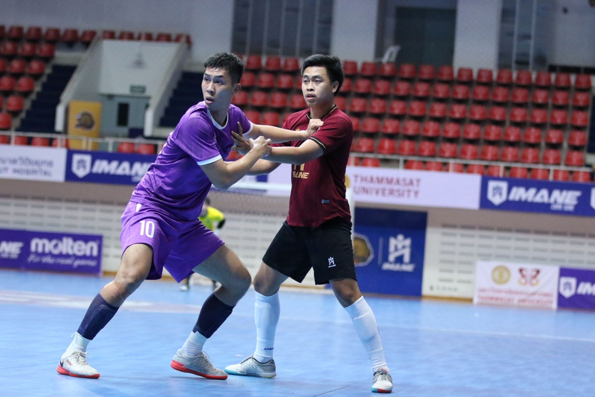 Tuyển Việt Nam gặp CLB Thammasat trong trận đấu giao hữu đầu tiên ở Thái Lan