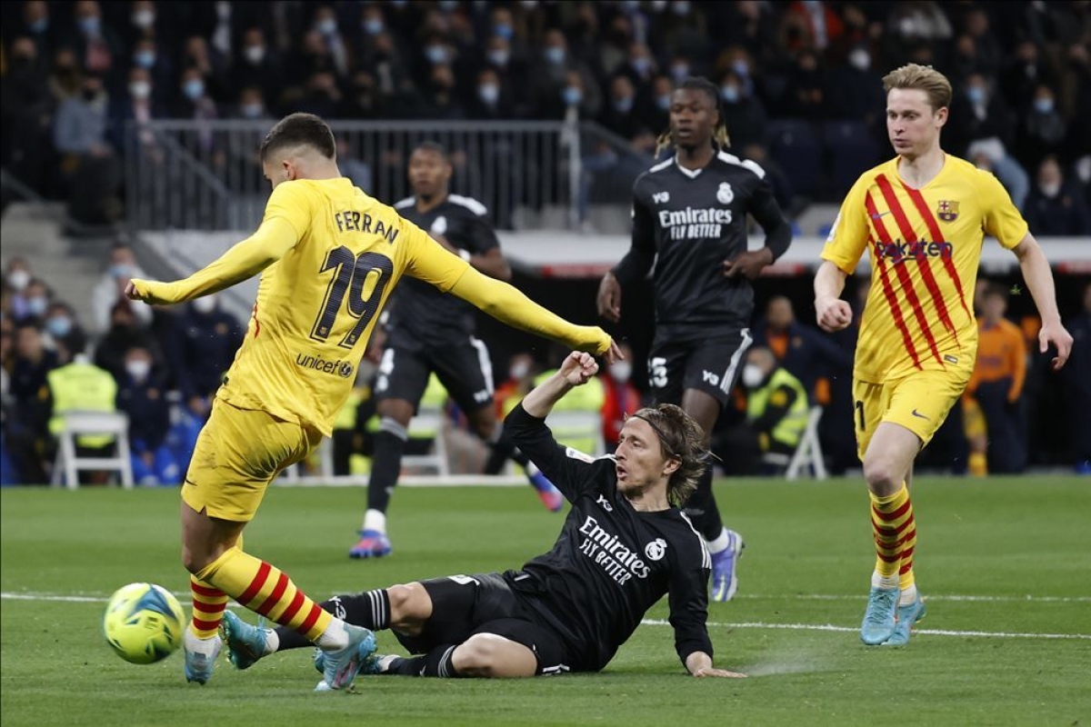 Ferran Torres đưa tỷ số lên 3-0 cho đội khách (Ảnh: Internet)