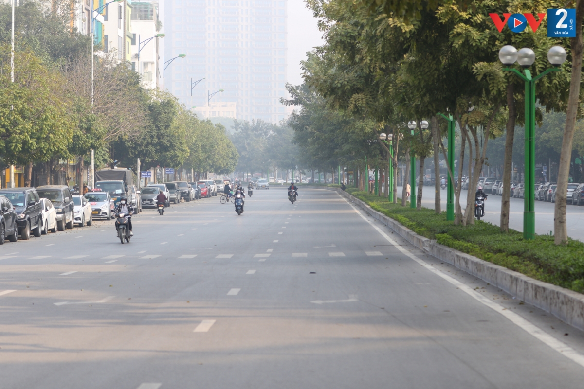 Nhiều tuyến phố vắng như ngày Tết.