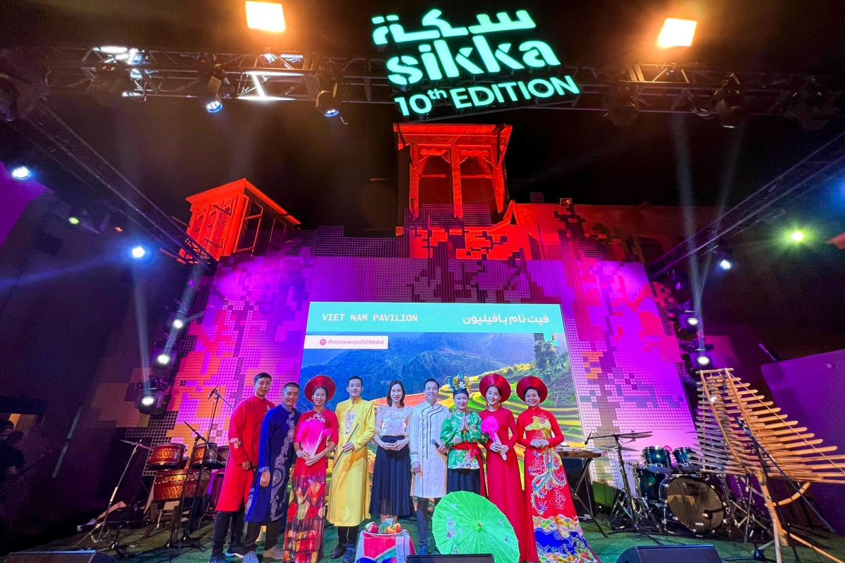 sikka-03.jpg
