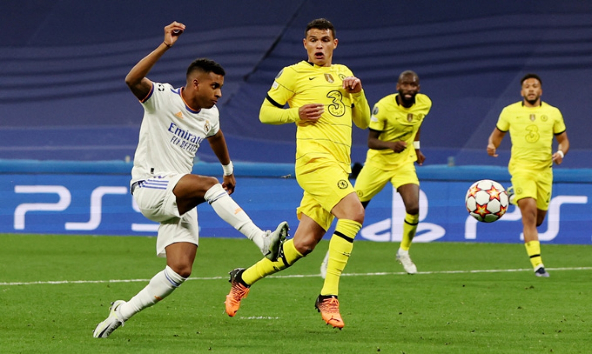 Rodrygo rút ngắn cách biệt xuống còn 1-3 cho Real (Ảnh: Internet)