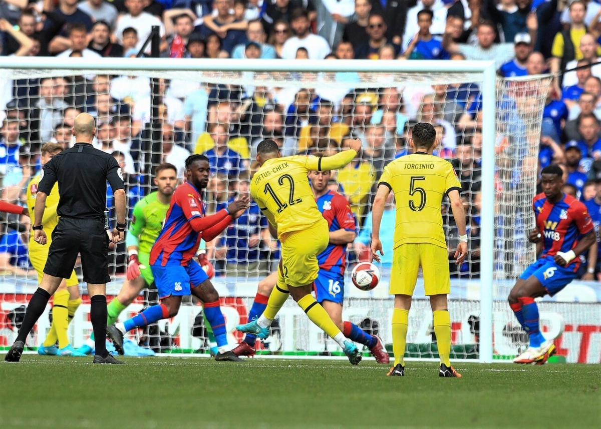 Loftus-Cheek phá vỡ thế bế tắc cho Chelsea (Ảnh: Internet)