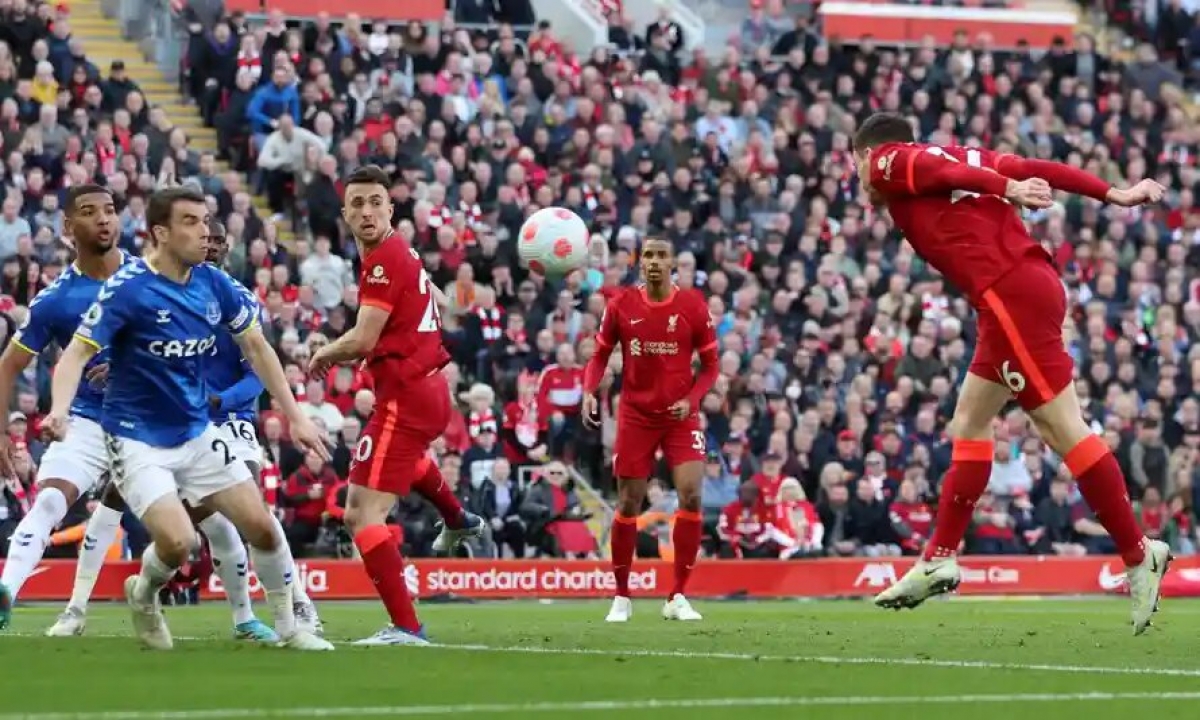 Andy Robertson khai thông thế bế tắc cho Liverpool (Ảnh: Internet)