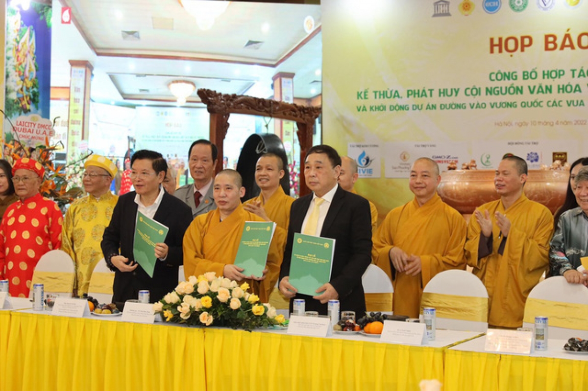 Các bên ký kết hợp tác