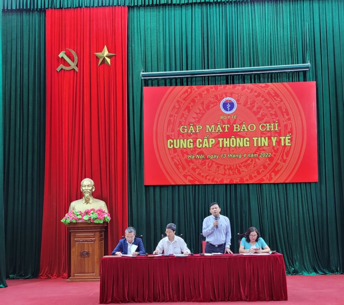 Bộ Y tế thông tin về triển khai tiêm cho trẻ từ 5-11 tuổi