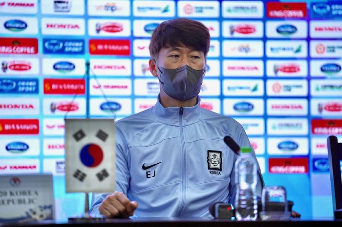 HLV Kim Eun-jung mong muốn các học trò sẽ ghi nhiều bàn thắng hơn trong trận đấu trên sân Hàng Đẫy