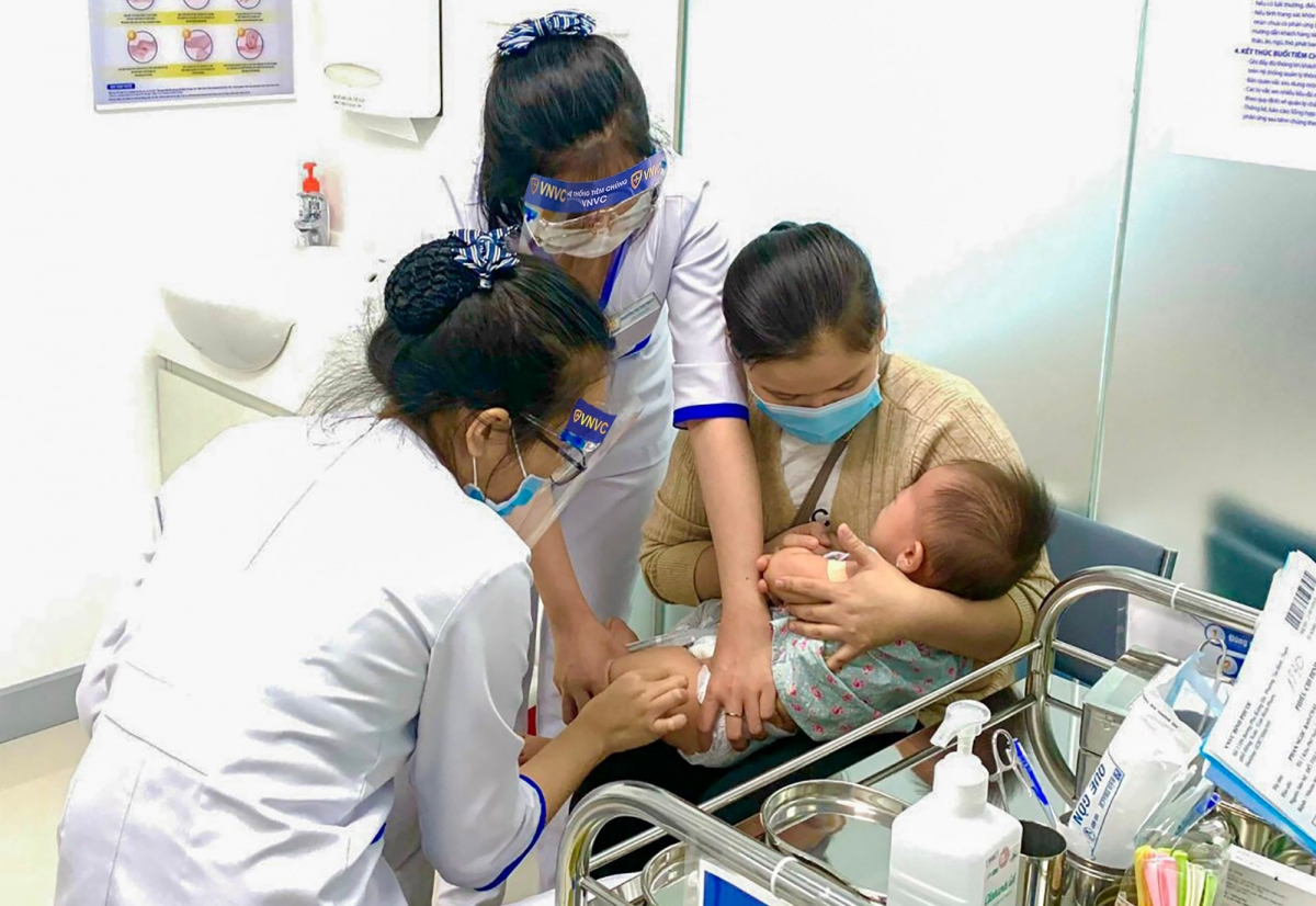 Tiêm chủng là một biện pháp hiệu quả để phòng, chống dịch bệnh truyền nhiễm.