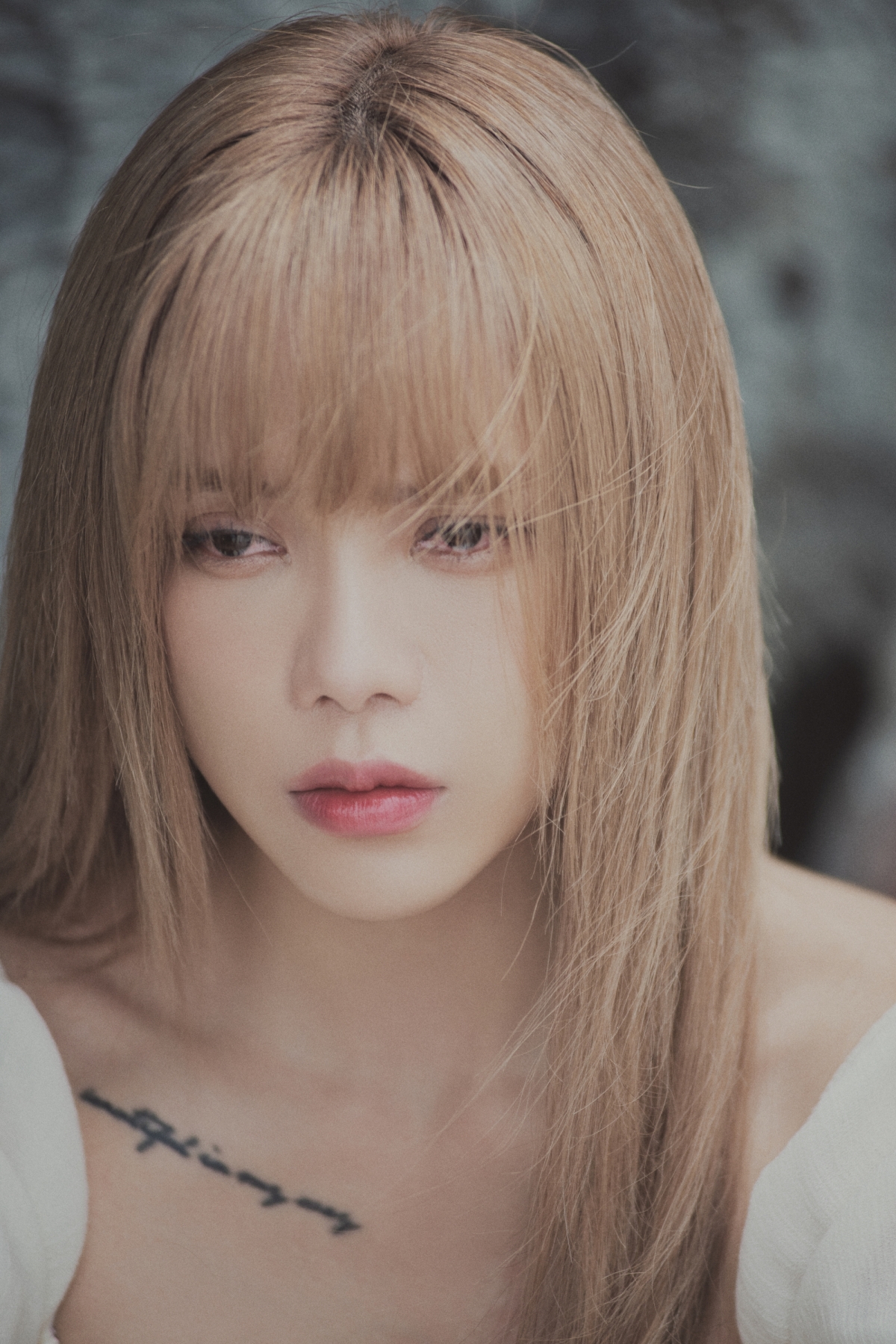 Tự thể hiện các phân cảnh đòi hỏi cảm xúc cao trào trong MV Sau Lưng Anh Có Ai Kìa là thách thức với Thiều Bảo Trâm