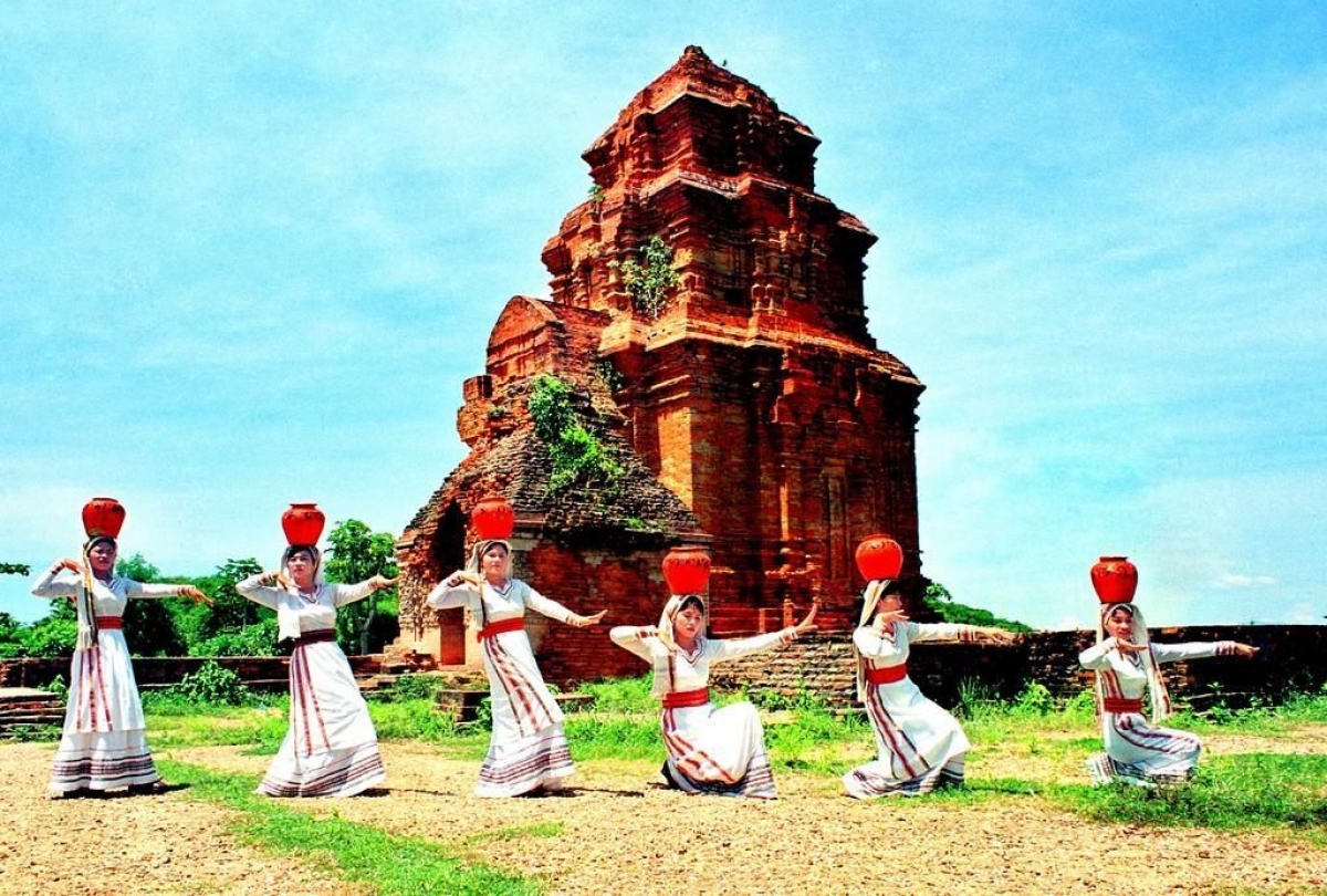 Tháp Pô Sah Inư - nơi tổ chức lễ hội Katê