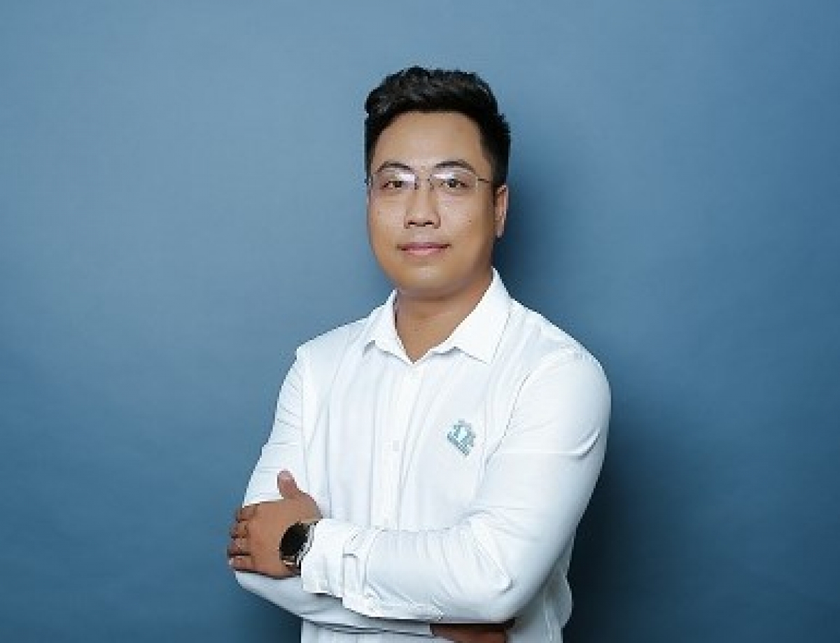 Thầy Đinh Đức Hiền, giáo viên Sinh học đặt câu hỏi, nếu thí sinh đạt giải cao tại cuộc thi khoa học kỹ thuật cấp quốc gia mà không có cơ hội được tuyển thẳng đại học, không làm “đẹp” hồ sơ du học thì liệu còn thu hút được học sinh tham gia?